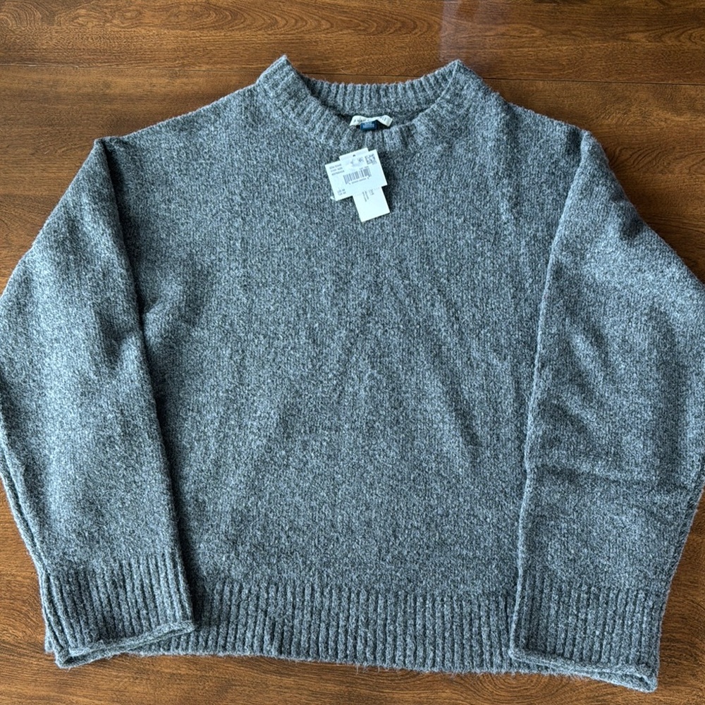 American Eagle Outfitters Gray Crew Neck Sweater Classic Knit